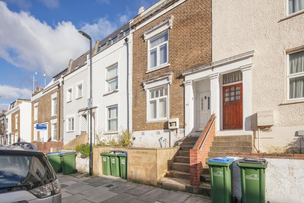 Spacious 3 Bedroom Home With Ps5 And Pool Table Near O2 Arena Canary Wharf And Elizabeth Line To Central Londen Buitenkant foto