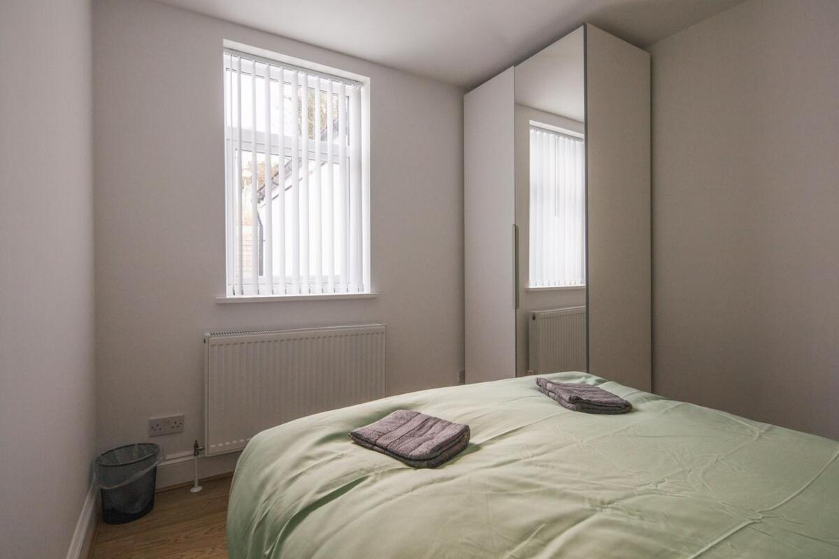 Spacious 3 Bedroom Home With Ps5 And Pool Table Near O2 Arena Canary Wharf And Elizabeth Line To Central Londen Buitenkant foto